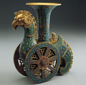 A Heavenly Rooster, a Qing-dynsaty filigree enamel wine cup. From the Palace Museum, Taipei.